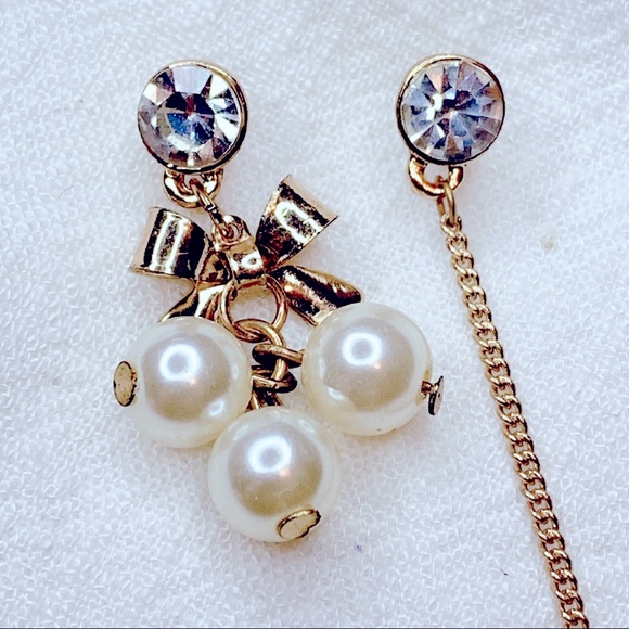 ❣️$25/3❣️ Difference Length Bow Rhinestone Faux Pearls Dangle Earrings - Picture 4 of 8